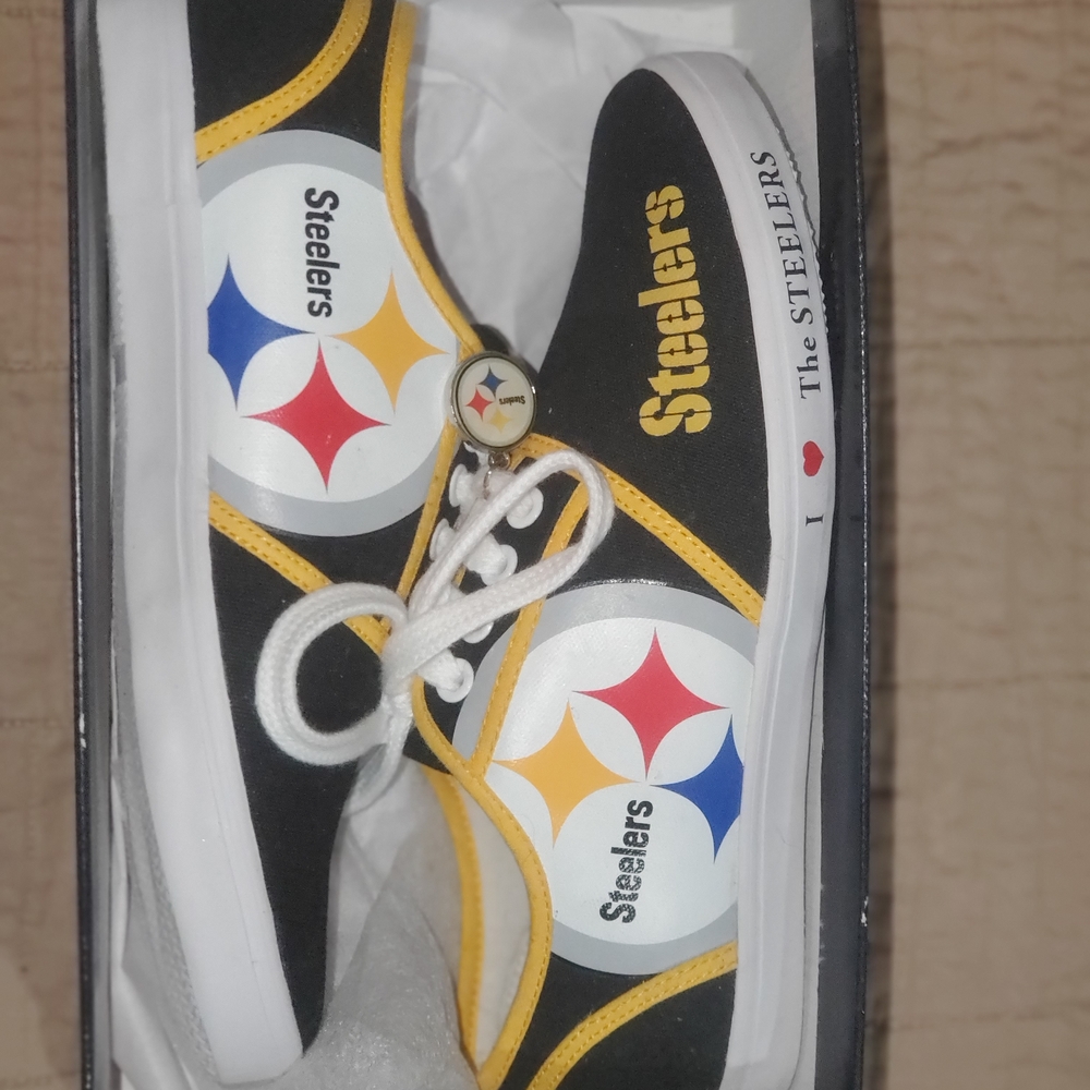 Steelers Women's Athletic Shoes - Black and Yellow